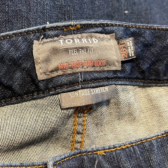TORRID mid-rise slim boot jeans SIZE 26T - Picture 3 of 3